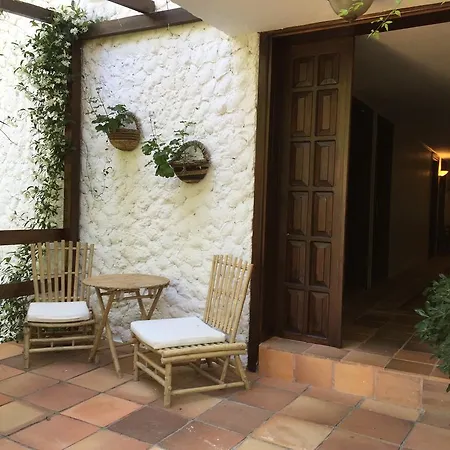 Happy Caretta Pensionat 3*