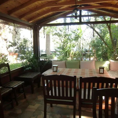 Happy Caretta 招待所