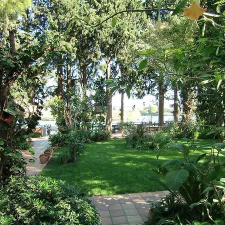 ゲストハウス Happy Caretta