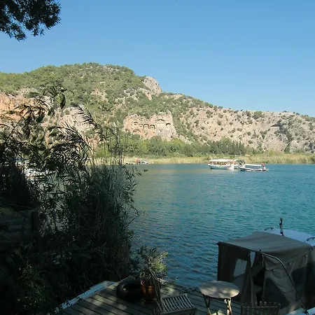 ゲストハウス Happy Caretta