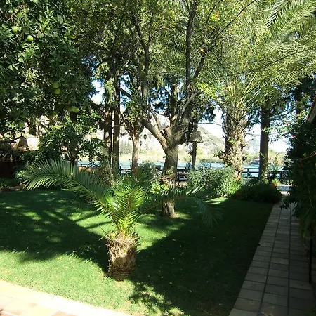 ゲストハウス Happy Caretta ダルヤン